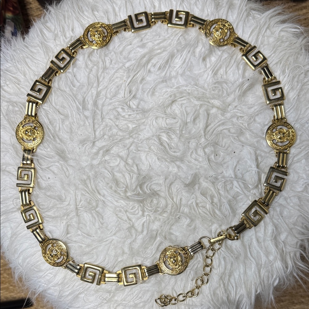 Vintage Made in Italy Gold Medallion Chain Belt